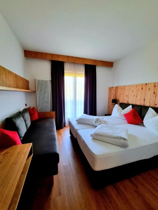 Hotel Brueckenwirt - Al Ponte Монтанья Экстерьер фото
